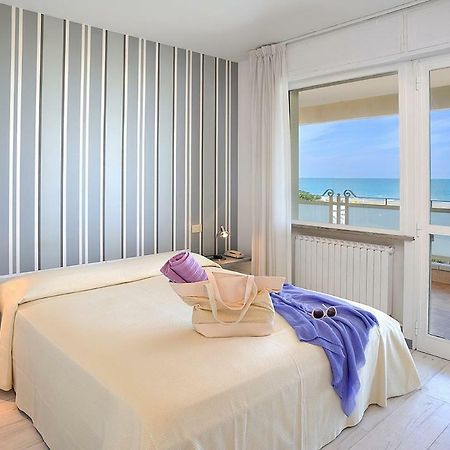 Residence Riccione Beach Apartments Exterior photo