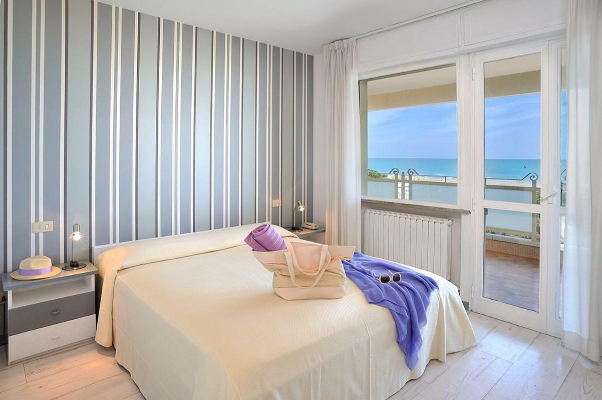 Residence Riccione Beach Apartments Exterior photo